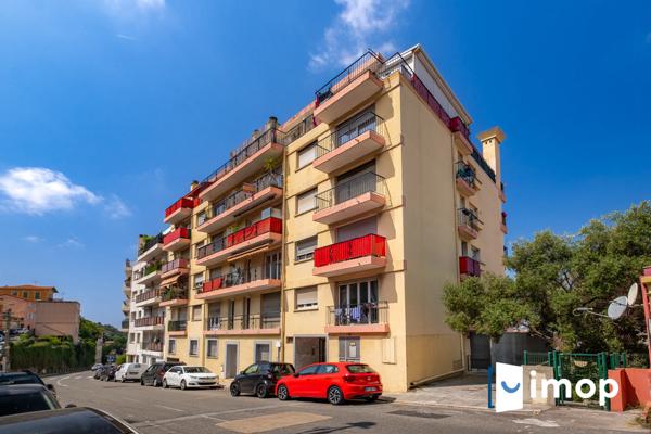 Dernier étage avec extérieur