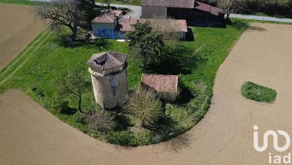 Maison rustique 5 pièces de 111 m² à Monfort (32120)