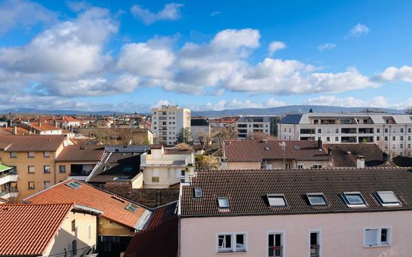 Appartement à vendre    4 pièces • 107 m2 Bourg-en-Bresse