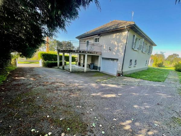 Maison Familiale sur terrain de 1385 m2, surface au sol de 191m2