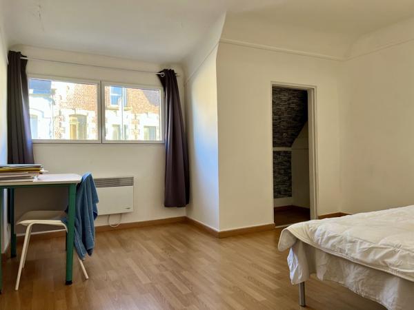 Vente
                Maison111,16 m² - 5 Pièces -
                    SAINT POL SUR TERNOISE (62130)