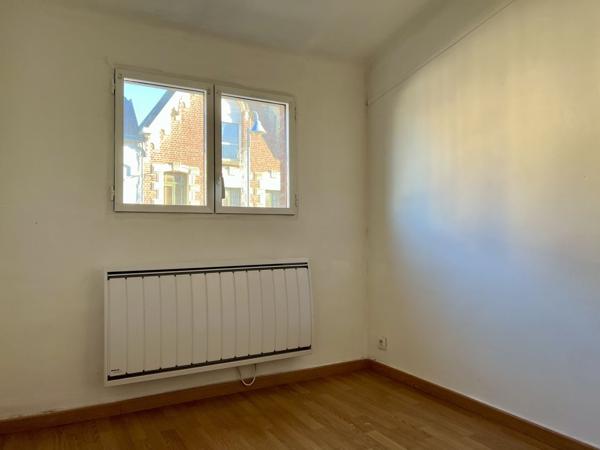 Vente
                Maison111,16 m² - 5 Pièces -
                    SAINT POL SUR TERNOISE (62130)