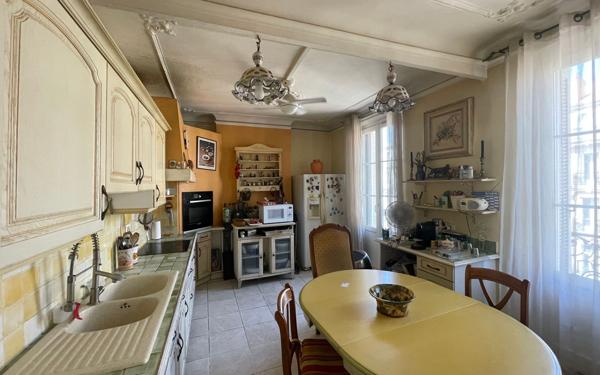 Appartement à vendre    4 pièces • 145 m2 Toulon