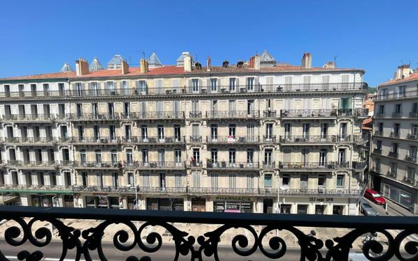 Appartement à vendre    4 pièces • 145 m2 Toulon