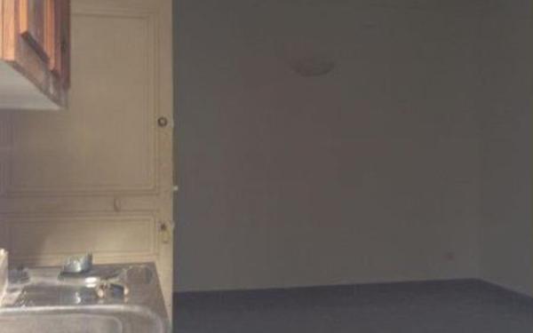 Appartement à louer    1 pièce •  Ollioules