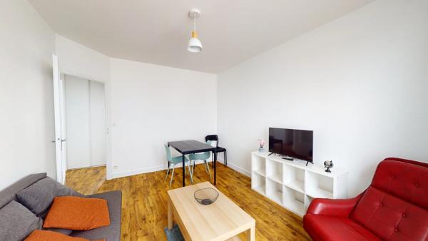 Location                                                      Appartement
                        
                     2 pièces                      37 m2                     à Mainvilliers