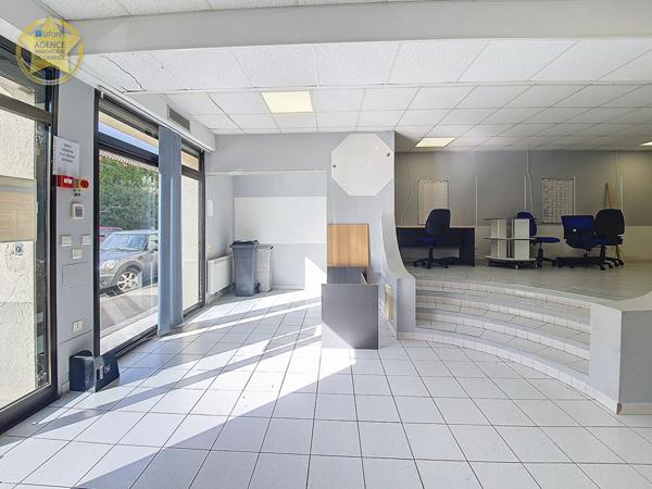 Achat bureau Les Angles - 68 m² - 80 000 €