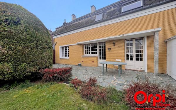 Maison à vendre    7 pièces •  Saint-Michel