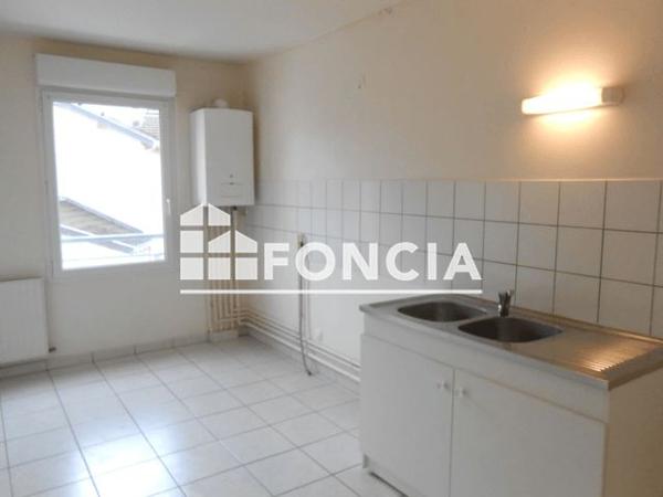 Location Appartement 4 pièces 92.9 m² - ENTREE A Limoges 87000