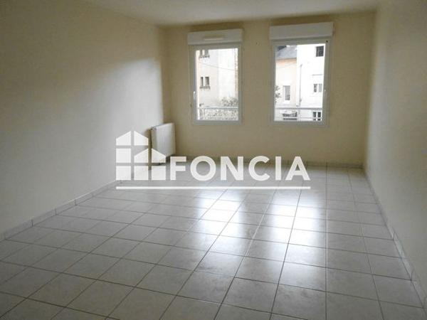 Location Appartement 4 pièces 92.9 m² - ENTREE A Limoges 87000