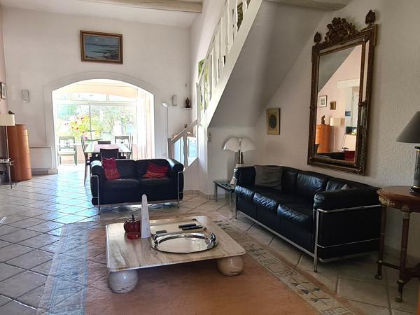 Calme - Sans vis à vis - Exposition Sud – Piscine - Garage