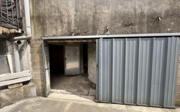 Stationnement à vendre    Dax