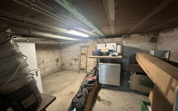 Stationnement à vendre    Dax