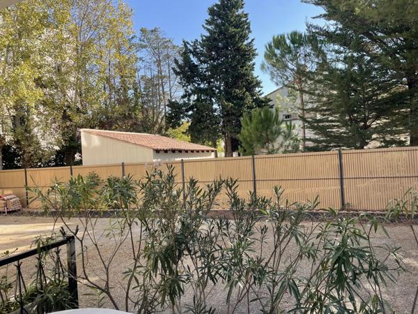 RARE - Rez-de-jardin de Type 3 avec parking privé