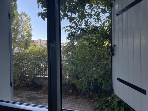 RARE - Rez-de-jardin de Type 3 avec parking privé