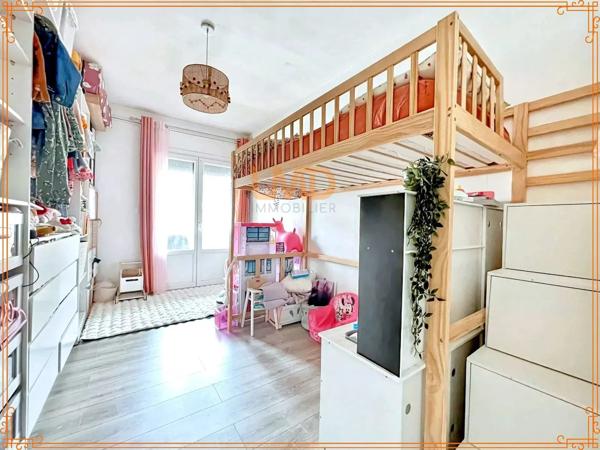 Coup de CŒUR – T4 Traversant 90 m² – Balcons – Cave