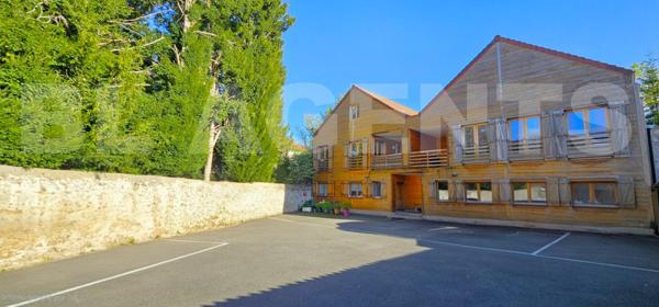 Appartement RDC rénové 2 pièces 60 m² / 1 place PARKING / Résidence 2013 / Proximité directe GARE et