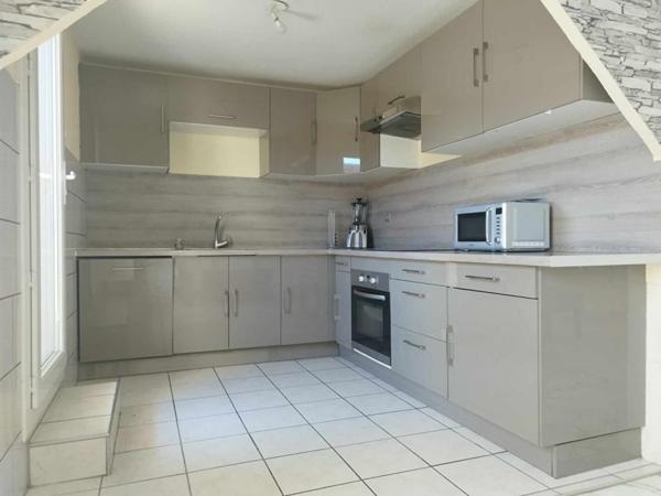 Appartement Miramas 4 pièce(s) 76 m2 TERRASSE