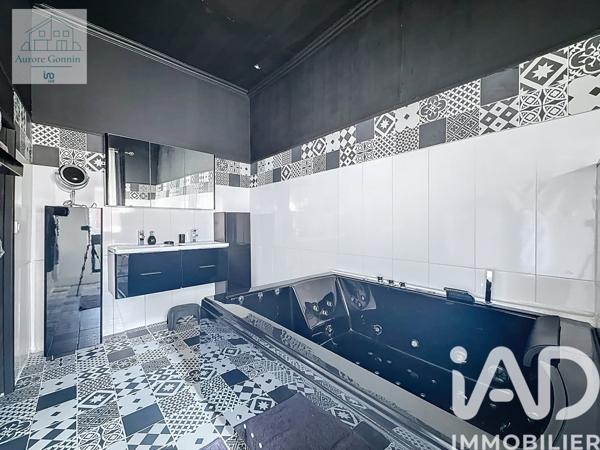 Maison à vendre 6 pièces 278 m² Saint-Pierre-le-Moûtier