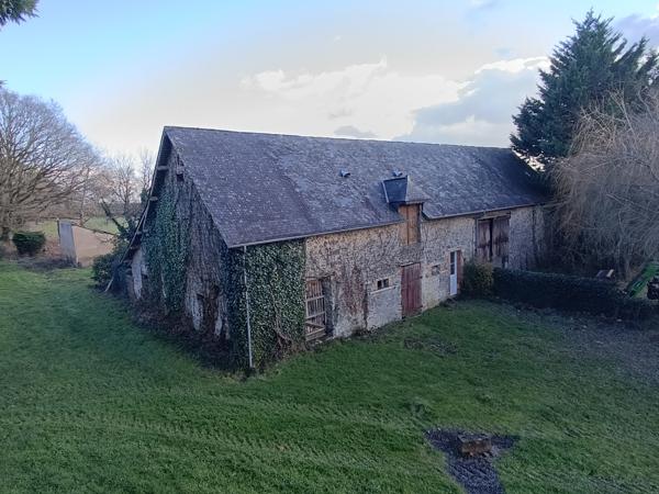Propriété calme absolu sur près de 5 hectares de terres