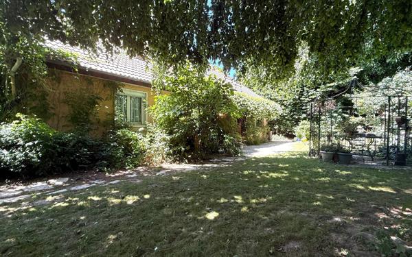 Maison à vendre    5 pièces • 192 m2 Bouffémont