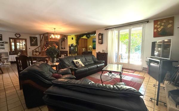 Maison à vendre    5 pièces • 192 m2 Bouffémont