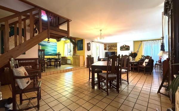 Maison à vendre    5 pièces • 192 m2 Bouffémont