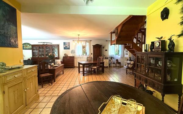 Maison à vendre    5 pièces • 192 m2 Bouffémont