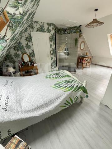 “À Rosporden, découvrez une maison familiale alliant confort moderne, calme et économies d’énergie –