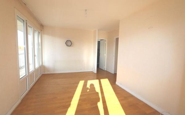 Appartement à vendre    2 pièces • 38 m2 Les Pavillons-sous-Bois