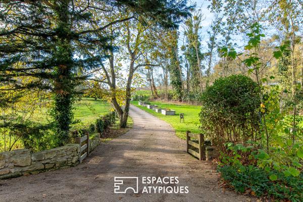 Demeure de caractère offrant volumes et intimité