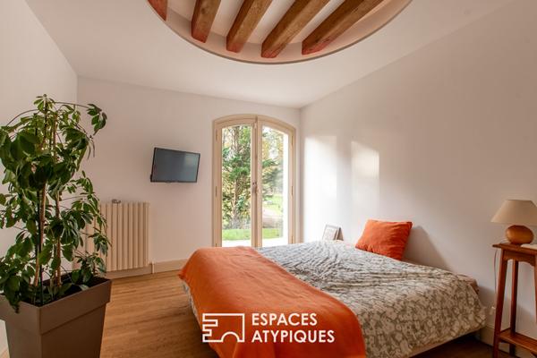 Demeure de caractère offrant volumes et intimité