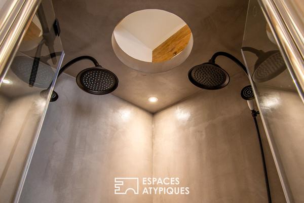 Demeure de caractère offrant volumes et intimité