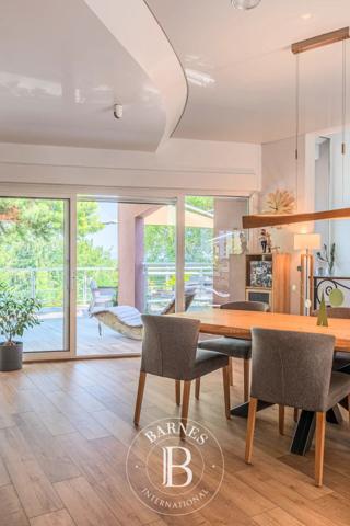 Évian-les-Bains, Maison 3 Chambres -  267 m² à vendre