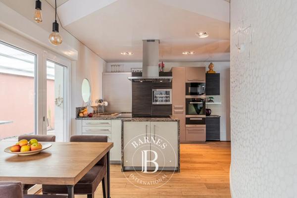Évian-les-Bains, Maison 3 Chambres -  267 m² à vendre