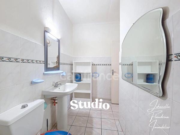 Propriété rare avec maison + 3 logements indépendants – 1850 m² constructible – Basse-Terre centre