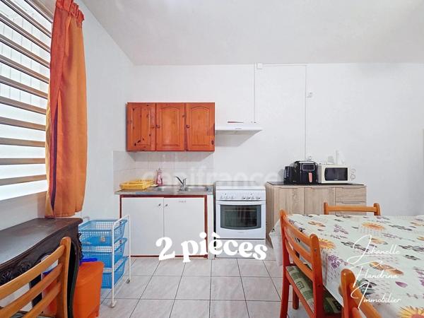 Propriété rare avec maison + 3 logements indépendants – 1850 m² constructible – Basse-Terre centre