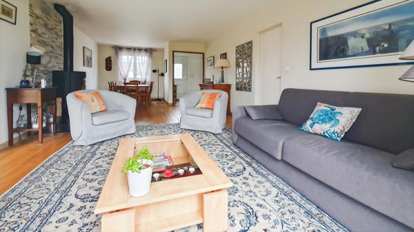 Houdan (78550) Houdan, maison familiale 5 chambres dont une en bas