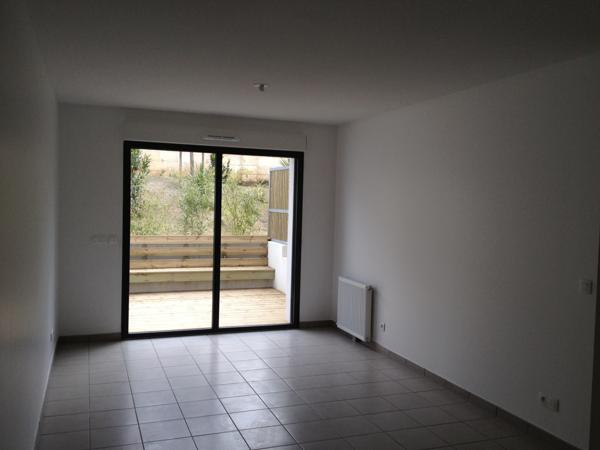 BORDEAUX SAINT JEAN - T1 BBC de 30 m² + 10 m² de terrasse