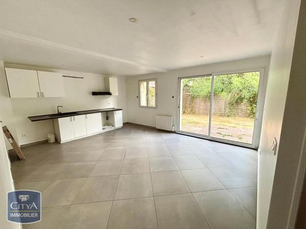 Appartement à louer 3 pièces 56m² Clichy-sous-Bois (93390)