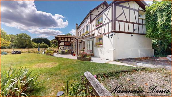 Maison de charme avec 3 chambres proche du centre-ville et des écoles – 190 000 €