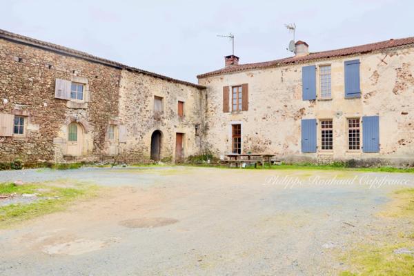 A Vendre MERVENT propriete de 245M2