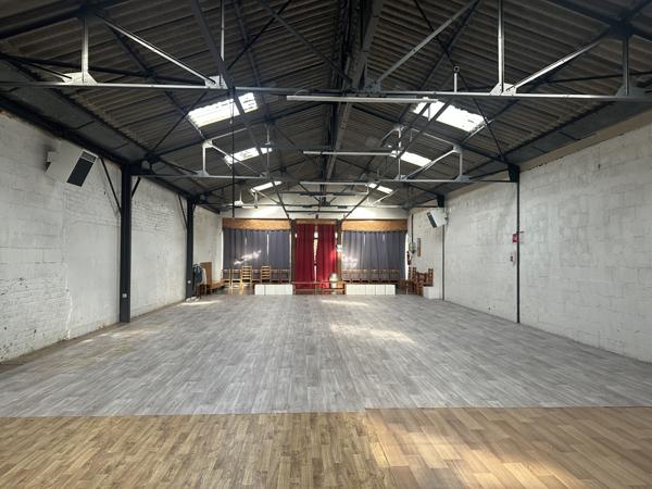 Rethel (08300) Local situé en centre ville de Rethel, à deux pas de la gare