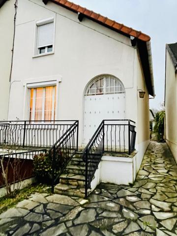 Maison de 75M2 édifié sur un terrain de 300M2