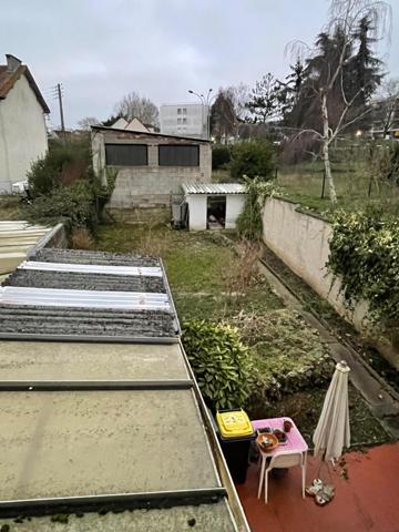 Maison de 75M2 édifié sur un terrain de 300M2