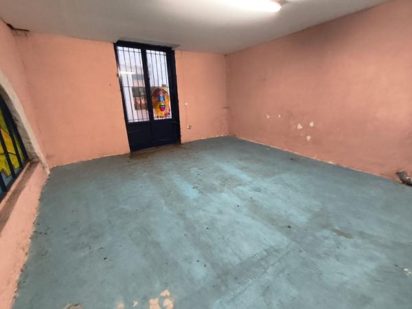 Local professionnel 50 m² + cave 40 m² - Hyper-centre Béziers