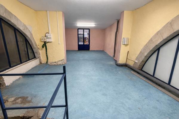 Local professionnel 50 m² + cave 40 m² - Hyper-centre Béziers