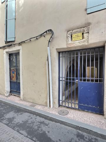 Local professionnel 50 m² + cave 40 m² - Hyper-centre Béziers