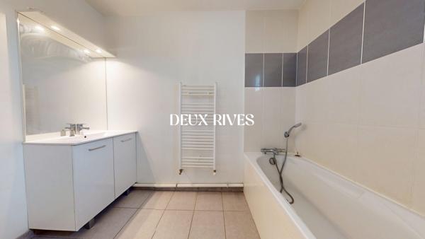 T3 de 65m2 avec terrasse et garage fermé dans résidence de 2015