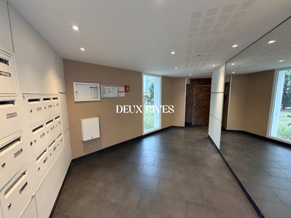 T3 de 65m2 avec terrasse et garage fermé dans résidence de 2015
